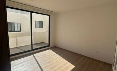 CASA EN RENTA EN LOMAS DE ANGELOPOLIS PUEBLA