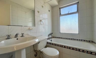 Se Vende Amplio Depto 3 Dormitorios+estacionam. San Miguel