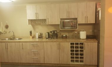 SE ARRIENDA CASA CON PISCINA EN SECTOR RESIDENCIAL A PASOS DE SUPERMERCADOS, COLEGIOS