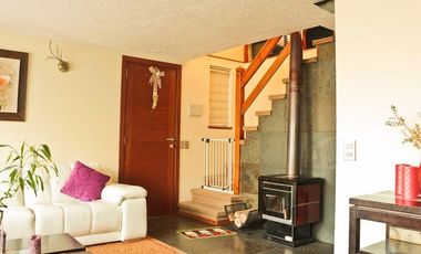 SE ARRIENDA CASA CON PISCINA EN SECTOR RESIDENCIAL A PASOS DE SUPERMERCADOS, COLEGIOS