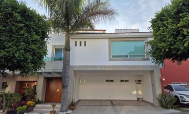 CASA EN RENTA EN LOMAS DE ANGELOPOLIS PUEBLA