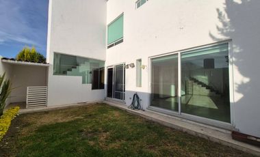 CASA EN RENTA EN LOMAS DE ANGELOPOLIS PUEBLA