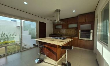 CASA EN RENTA EN LOMAS DE ANGELOPOLIS PUEBLA