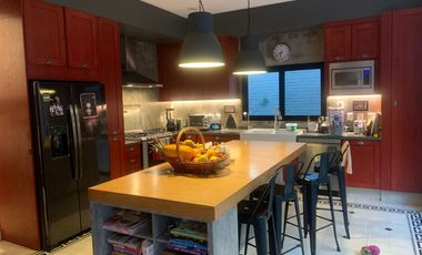 EXCELENTE CASA EN RENTA AMUEBLADA EN ALCAZAR PONIENTE
