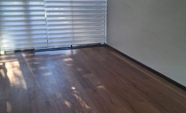 Se arrienda amplia casa en Calle Trizano – Excelente ubicación