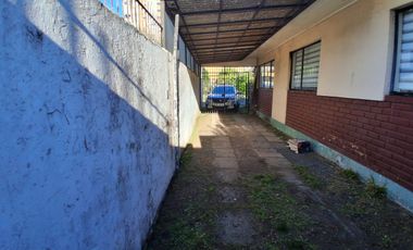 Se arrienda amplia casa en Calle Trizano – Excelente ubicación