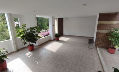 ARRIENDO APARTAMENTO CABECERA