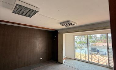 CASA EN ALQUILER - ZONA EXCLUSIVA SAN ISIDRO