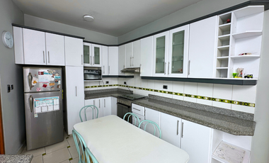 “Casa En Venta _ Frente A Parque _ Urb. Vista Alegre _ Santiago De Surco 