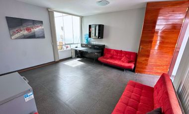 “Casa En Venta _ Frente A Parque _ Urb. Vista Alegre _ Santiago De Surco 