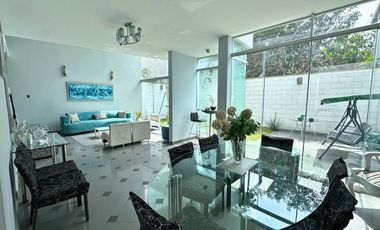 “Casa En Venta _ Frente A Parque _ Urb. Vista Alegre _ Santiago De Surco 