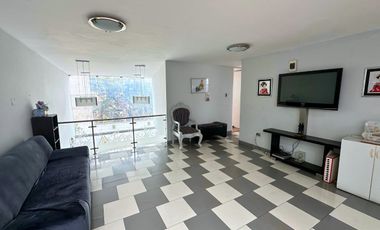 “Casa En Venta _ Frente A Parque _ Urb. Vista Alegre _ Santiago De Surco 