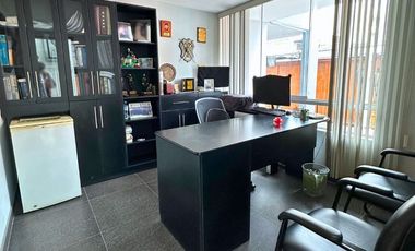 “Casa En Venta _ Frente A Parque _ Urb. Vista Alegre _ Santiago De Surco 