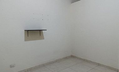 SE RENTA CASA INDEPENDIENTE CALLEJON BANAORO