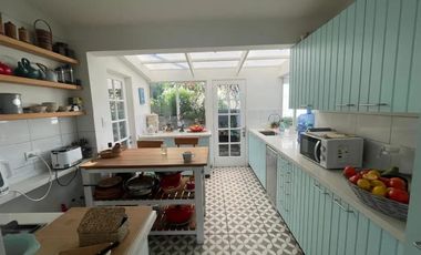 BROKER REÑACA AMOBLADA 3D-3B-2EST-PATIO- VISTA