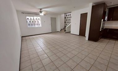 CASA EN RENTA BOSQUES DEL PONIENTE SANTA CATARINA