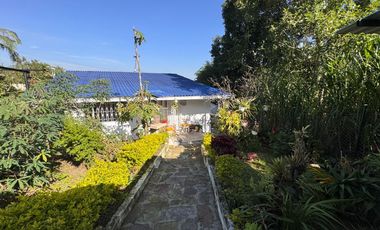 Venta de casa campestre en Vereda Vancouver – lote de 695 m² - 232 m² construidos