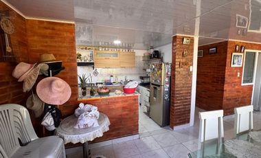 Venta de casa campestre en Vereda Vancouver – lote de 695 m² - 232 m² construidos