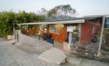 Venta de casa campestre en Vereda Vancouver – lote de 695 m² - 232 m² construidos