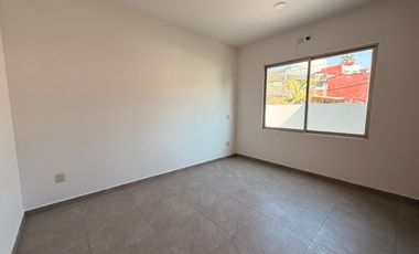 Casa con alberca de 3 recámaras en Burgos | Privada cerrada con portón eléctrico