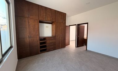 Casa con alberca de 3 recámaras en Burgos | Privada cerrada con portón eléctrico