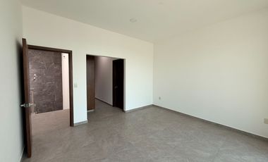 Casa con alberca de 3 recámaras en Burgos | Privada cerrada con portón eléctrico