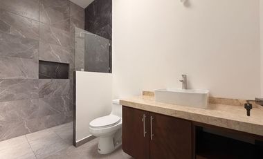 Casa con alberca de 3 recámaras en Burgos | Privada cerrada con portón eléctrico