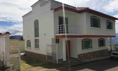 Casa en Venta en San José de Conocoto, cerca Av. Simón Bolívar