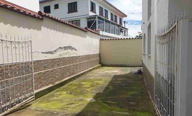 Casa en Venta en San José de Conocoto, cerca Av. Simón Bolívar