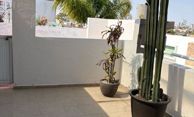 Casa en venta atrás de Paseo destino