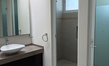 Casa en venta atrás de Paseo destino