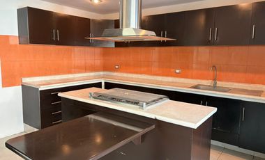 Casa en venta atrás de Paseo destino