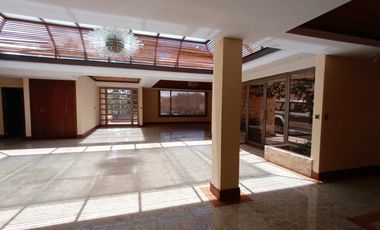 propiedad casa local comercial de arriendo zona rosa para instituciones, empresas, #museos