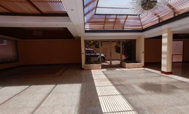 propiedad casa local comercial de arriendo zona rosa para instituciones, empresas, #museos