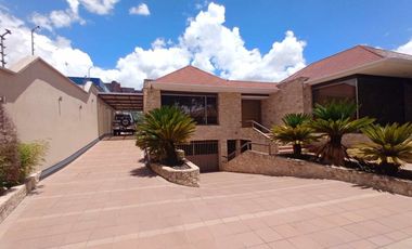 propiedad casa local comercial de arriendo zona rosa para instituciones, empresas, #museos