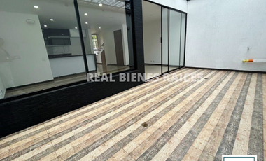 CASA EN ARRIENDO  Canon: $3.250.000 Cerca al Centro Comercial Viva