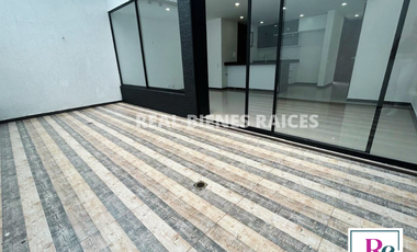 CASA EN ARRIENDO  Canon: $3.250.000 Cerca al Centro Comercial Viva