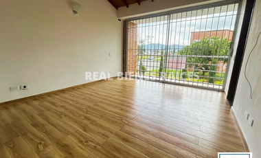 CASA EN ARRIENDO  Canon: $3.250.000 Cerca al Centro Comercial Viva