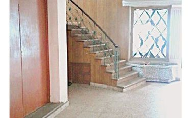 Venta casa como Terreno. Ideal para edificio. Cerca Bertolotto - San Miguel