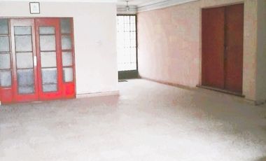 Venta casa como Terreno. Ideal para edificio. Cerca Bertolotto - San Miguel