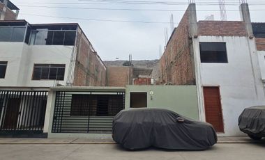CASA EN VENTA 126 M2 URB. EL REMANSO DE SANTA CLARA – ATE