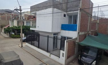 CASA EN VENTA 126 M2 URB. EL REMANSO DE SANTA CLARA – ATE