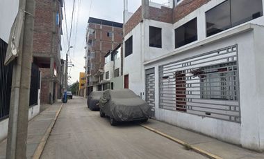 CASA EN VENTA 126 M2 URB. EL REMANSO DE SANTA CLARA – ATE