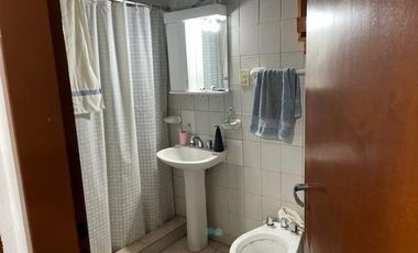 Amplio lote de 420 metros con 2 casas y pileta a mts del río.