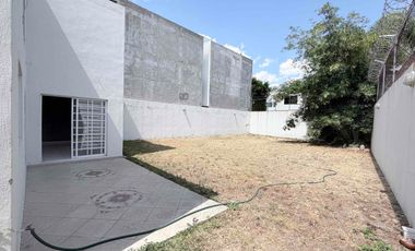 CASA EN RENTA