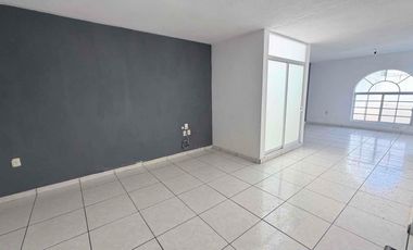 CASA EN RENTA