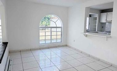 CASA EN RENTA