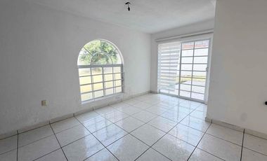 CASA EN RENTA