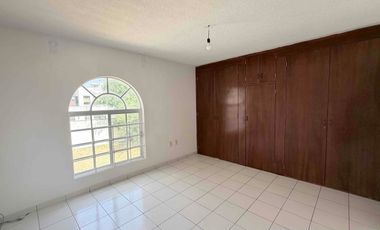 CASA EN RENTA