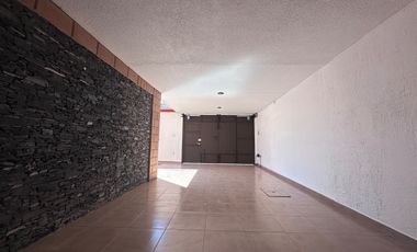 Casa en Venta, a una cuadra del  Parque Naucalli en Naucalpan